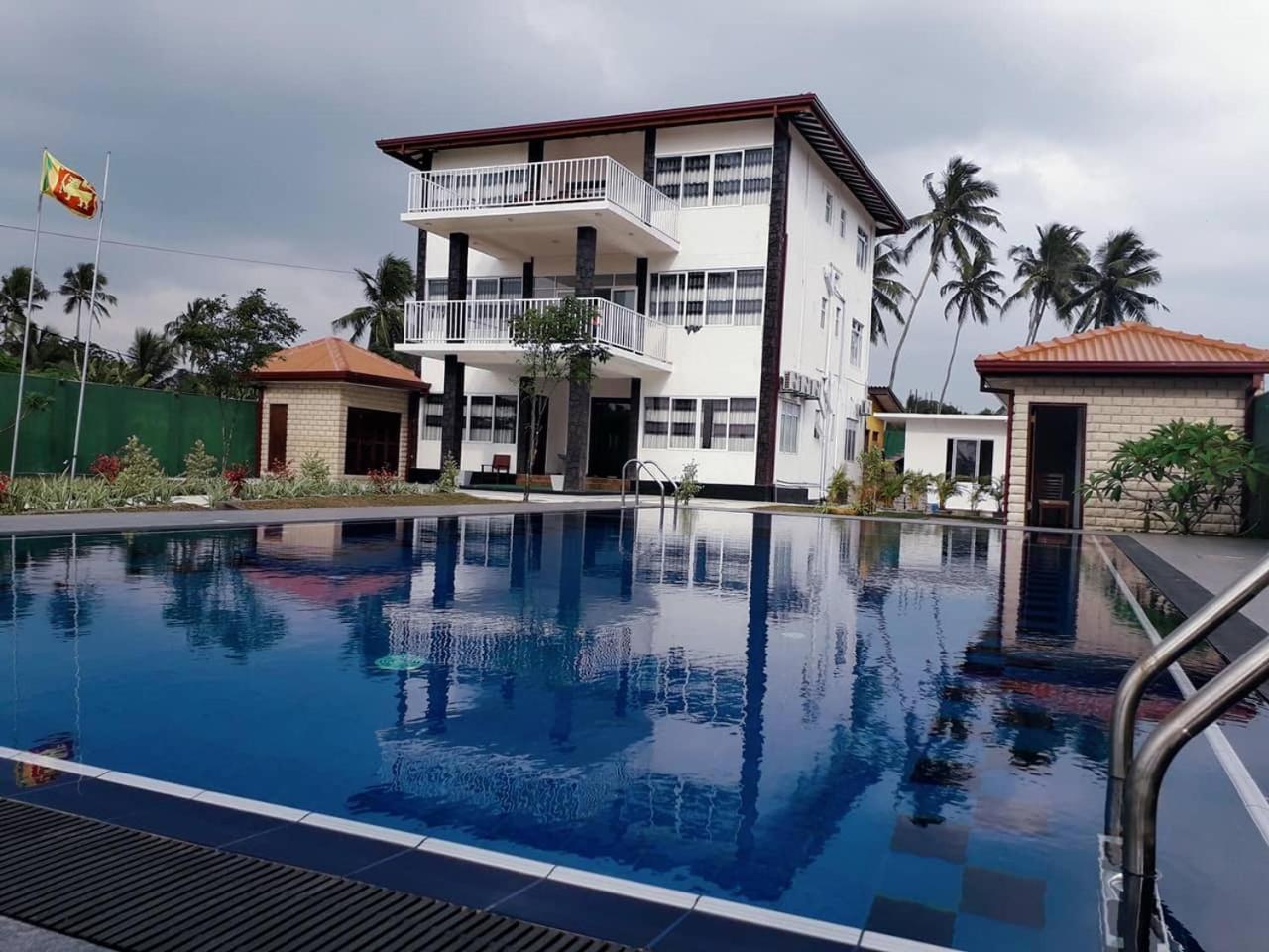 Blue Beach Villa Wadduwa Exterior photo